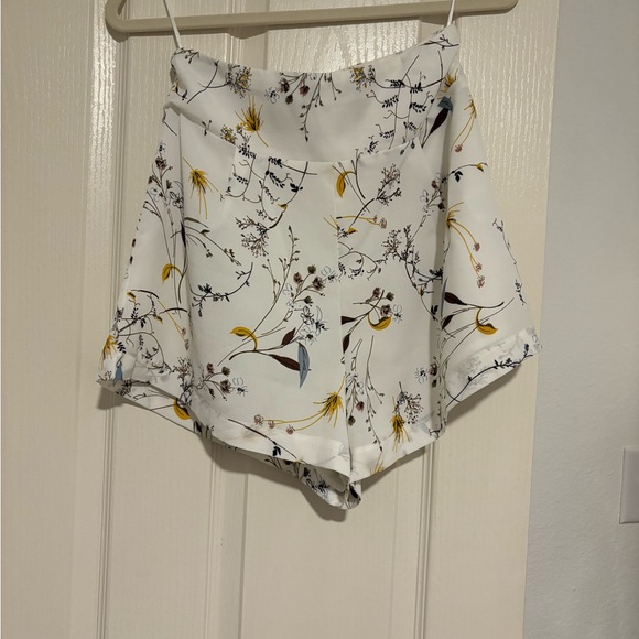 Crop top set with wildflower pattern. Size S top and bottom. l’atiste by Amy. - Picture 3 of 4